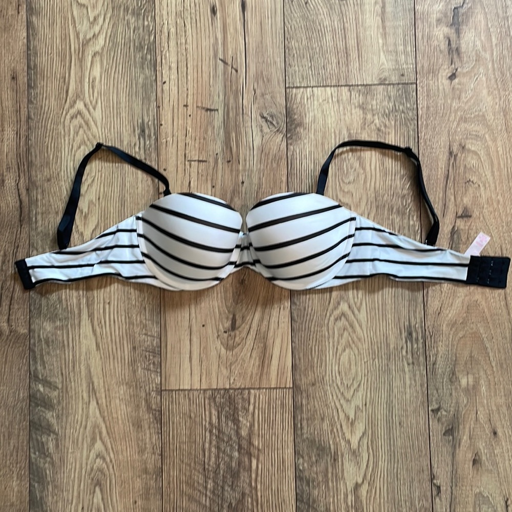 Victoria’s Secret 36C multi-way push-up bra.
